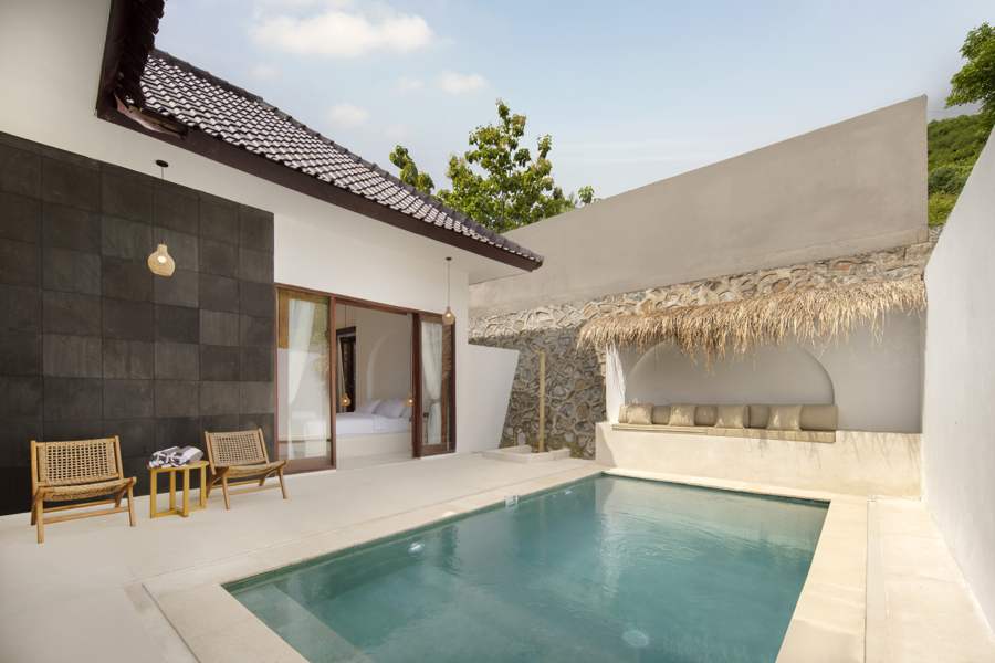 Piscine privée avec vue sur les collines